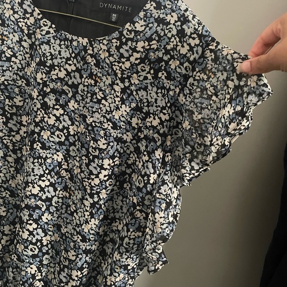 Cute feminine dress from Dynamite in size small! - Picture 3 of 6